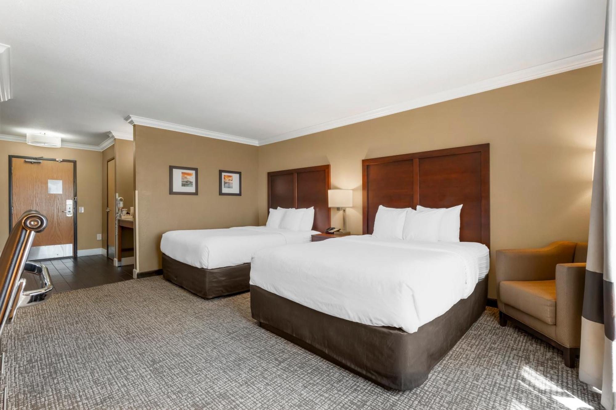 Comfort & Redwood Country 2*